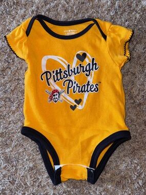 MLB licensed Pittsburgh Pirates infant bodysuit